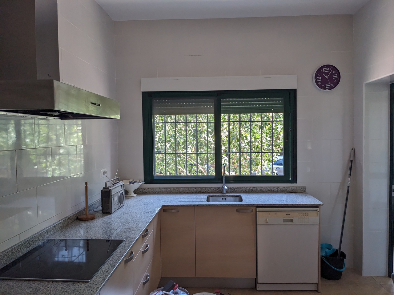 Master bedroom in villa for sale in Murcia