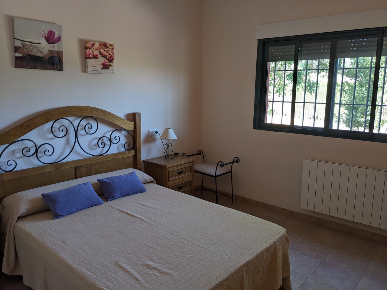 Dining area in villa for sale in Murcia