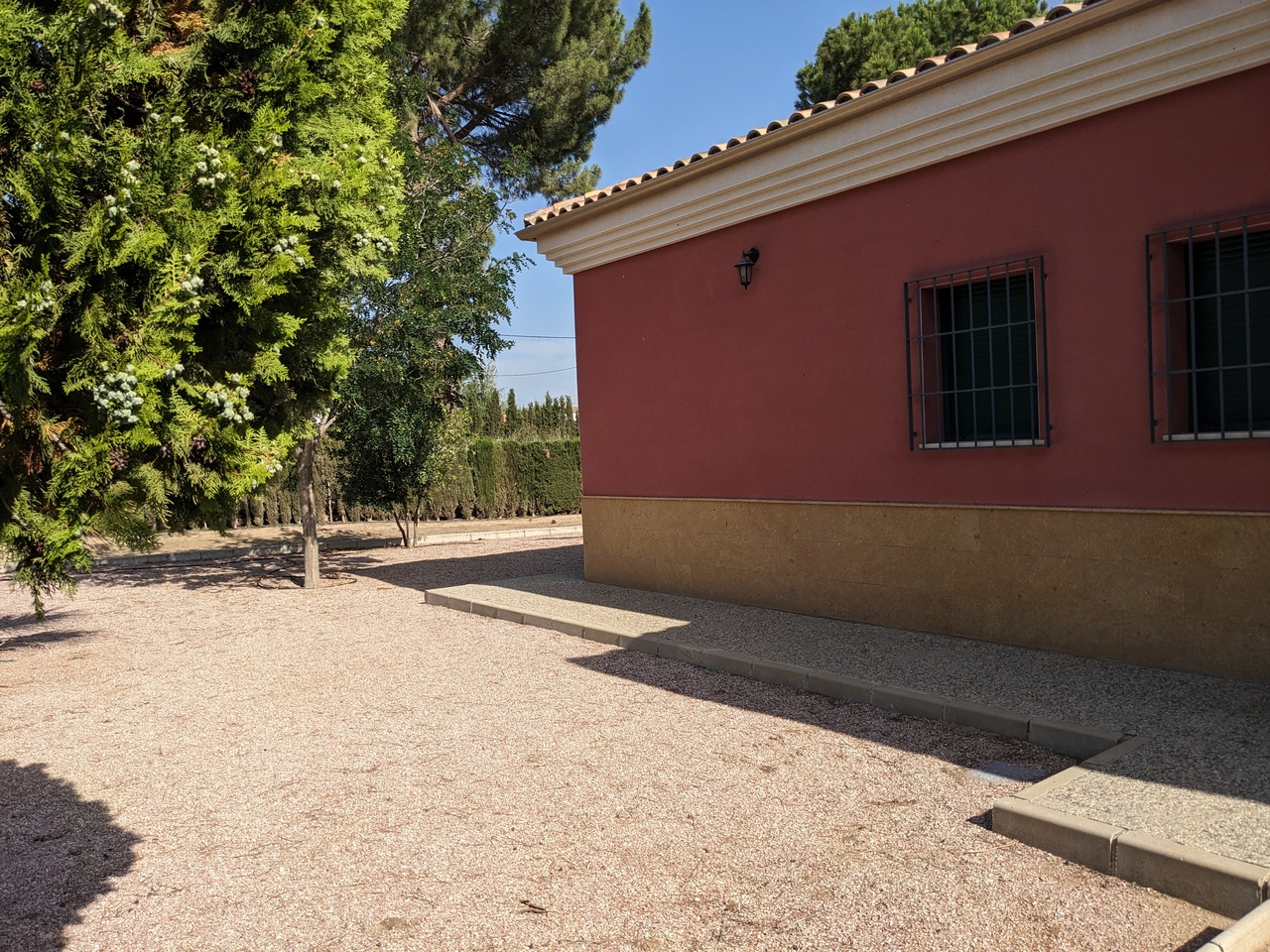 Pool area in villa for sale in Murcia