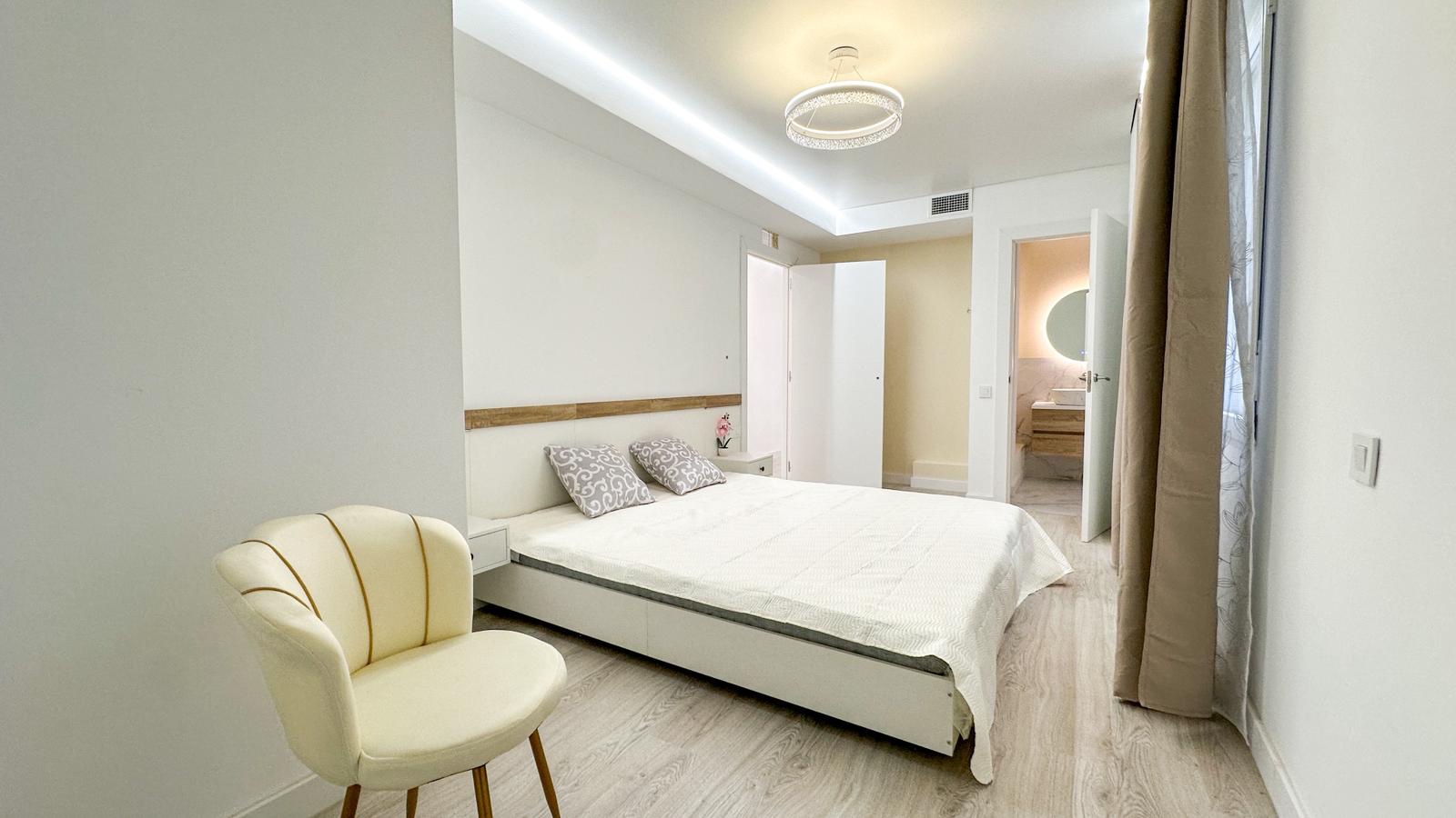 Bathroom in apartment for sale in Torrevieja