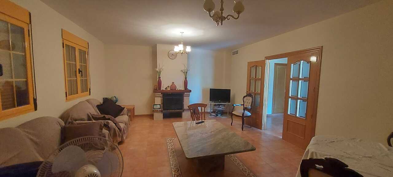 Master bedroom in villa for sale in Murcia