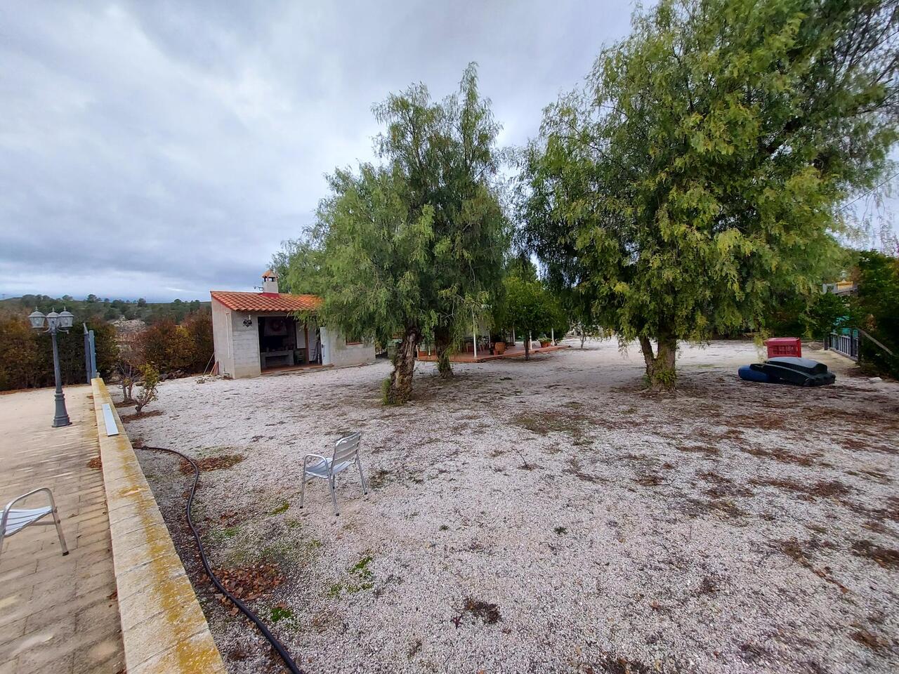 Excellent Mobile Home with Large Verranda on 5,000m2 plot in Lovely Natural Setting with Private Swi