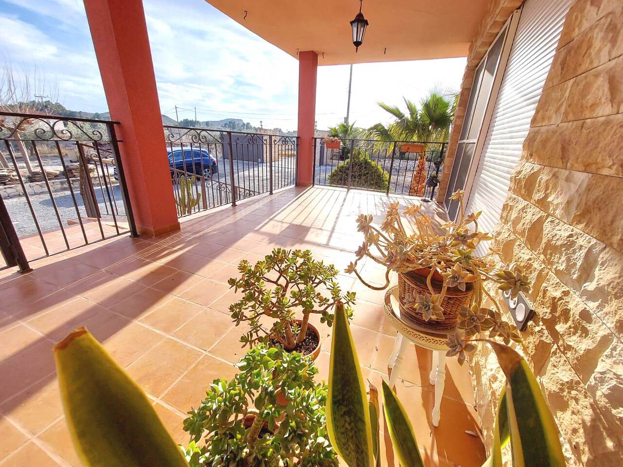 Master bedroom in villa for sale in Murcia