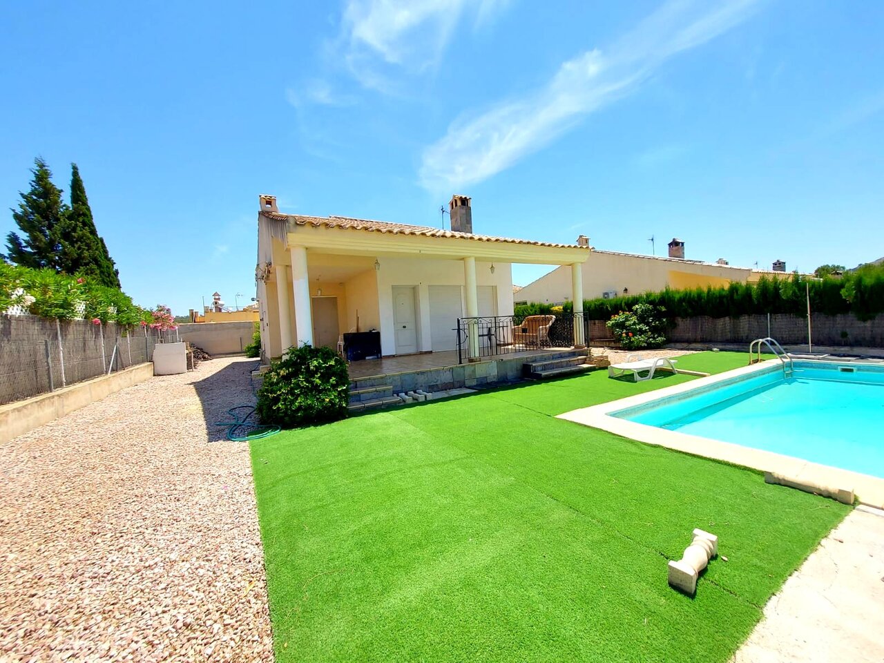 Garden in villa for sale in Murcia
