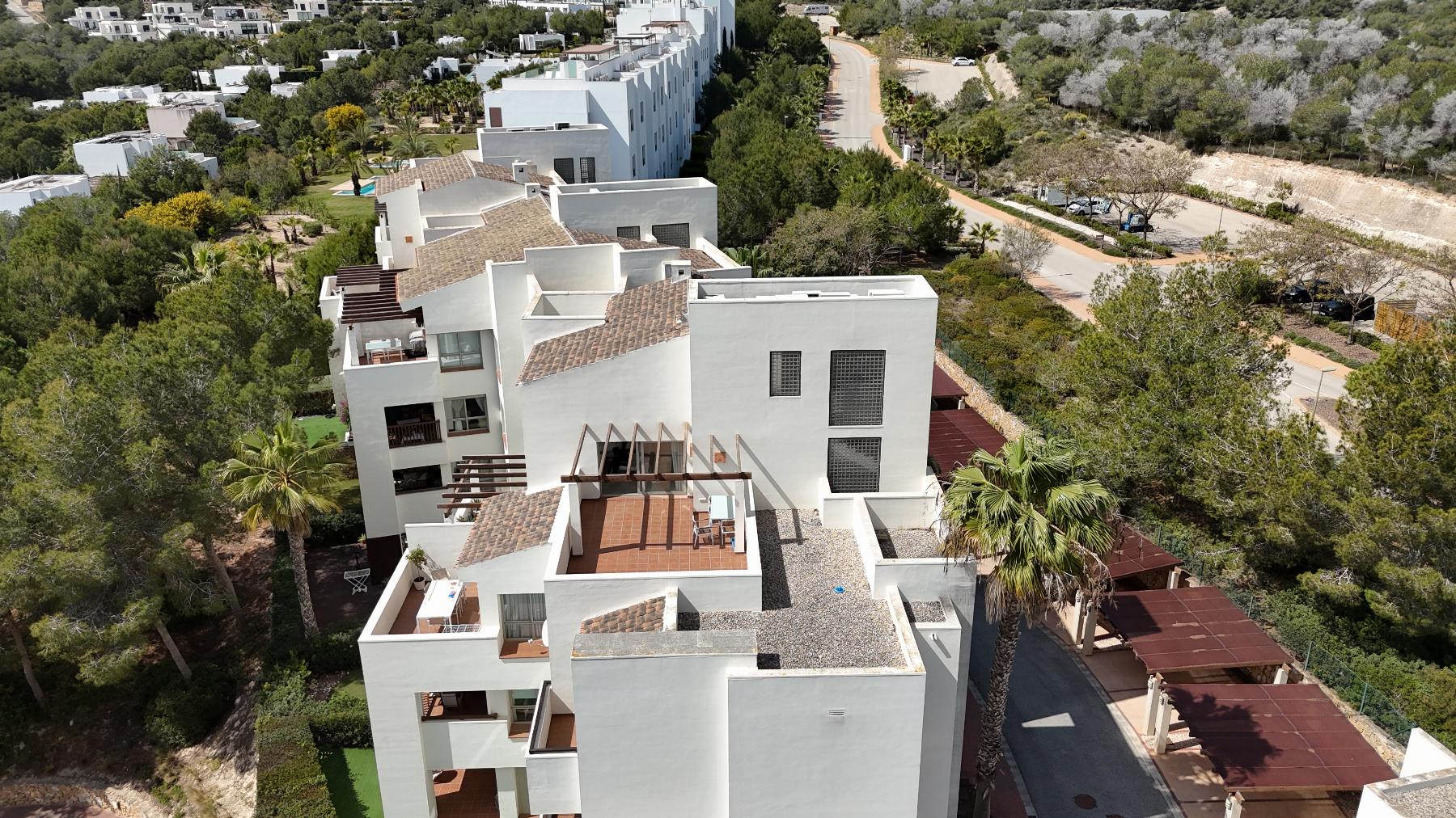 Garden in penthouse for sale in Orihuela Costa