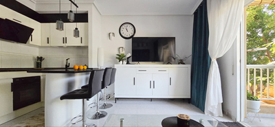 Terrace in apartment for sale in Torrevieja