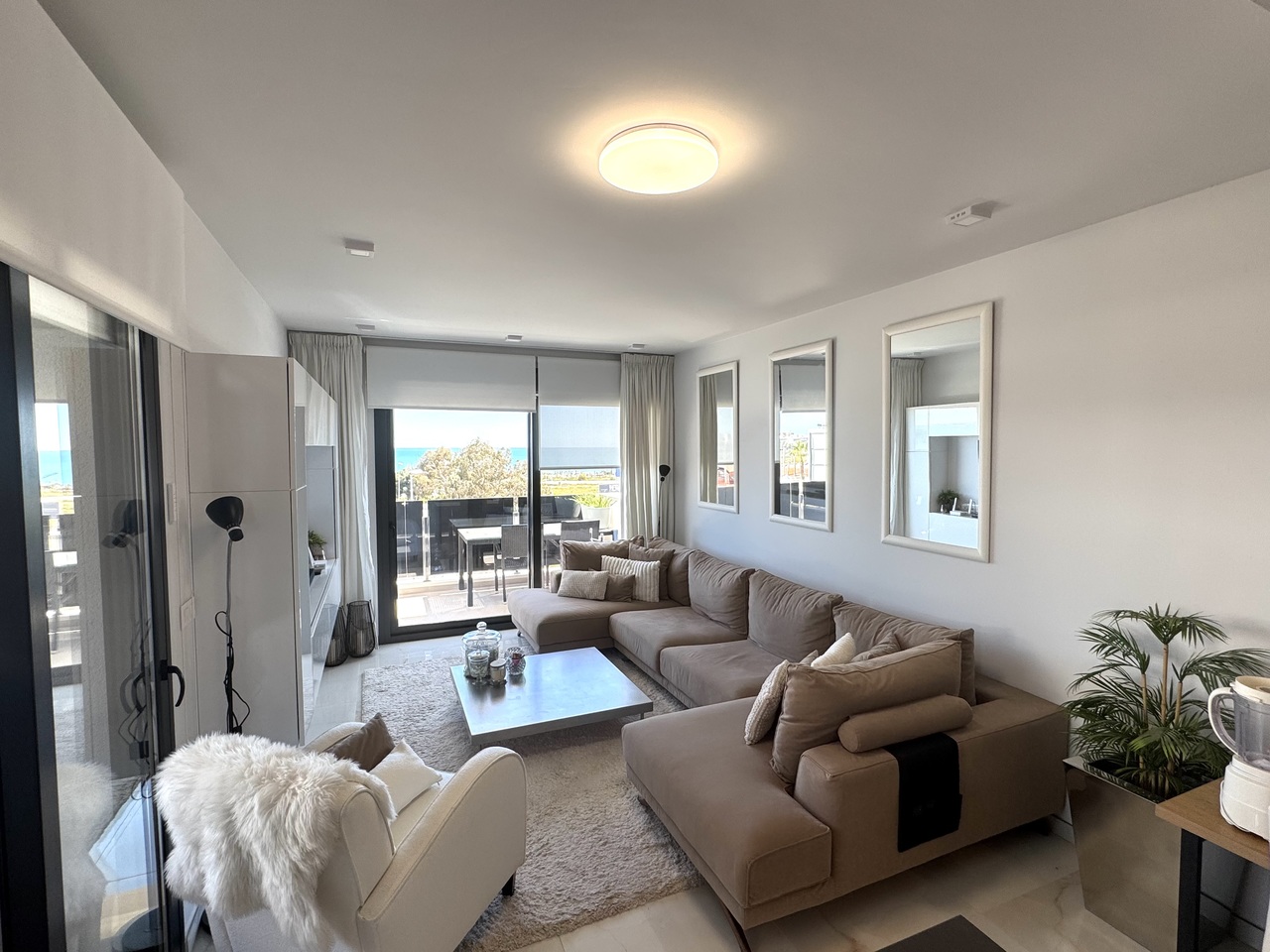 Ekskluzīvs trīsistabas dzīvoklis ar jūras noraugām Playa Flamencai – Amanecer Deluxe