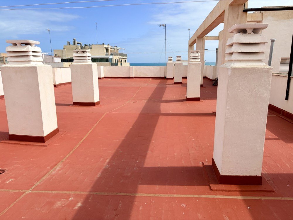 Pool area in apartment for sale in Guardamar del Segura