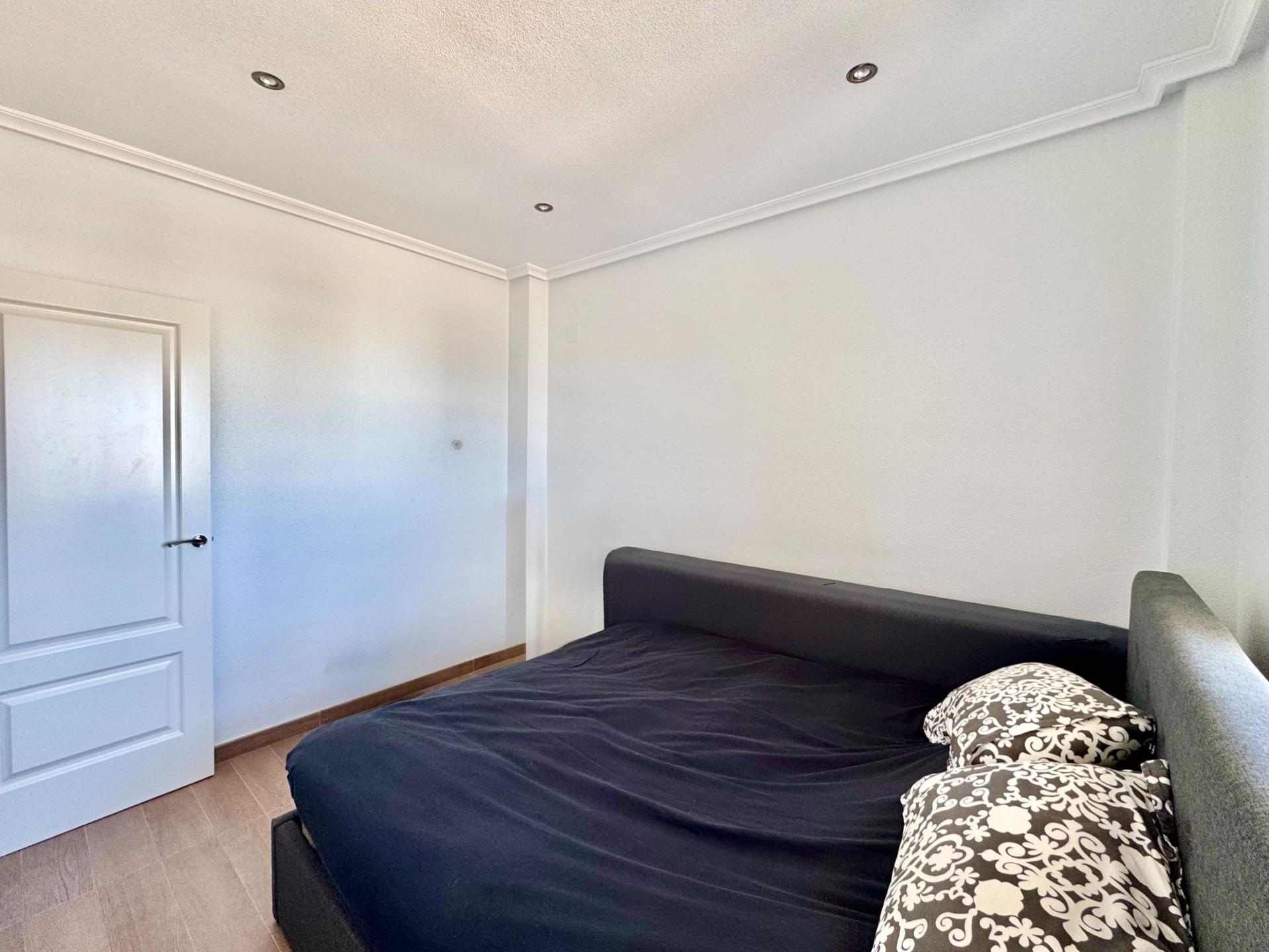 Bedroom in apartment for sale in Orihuela Costa