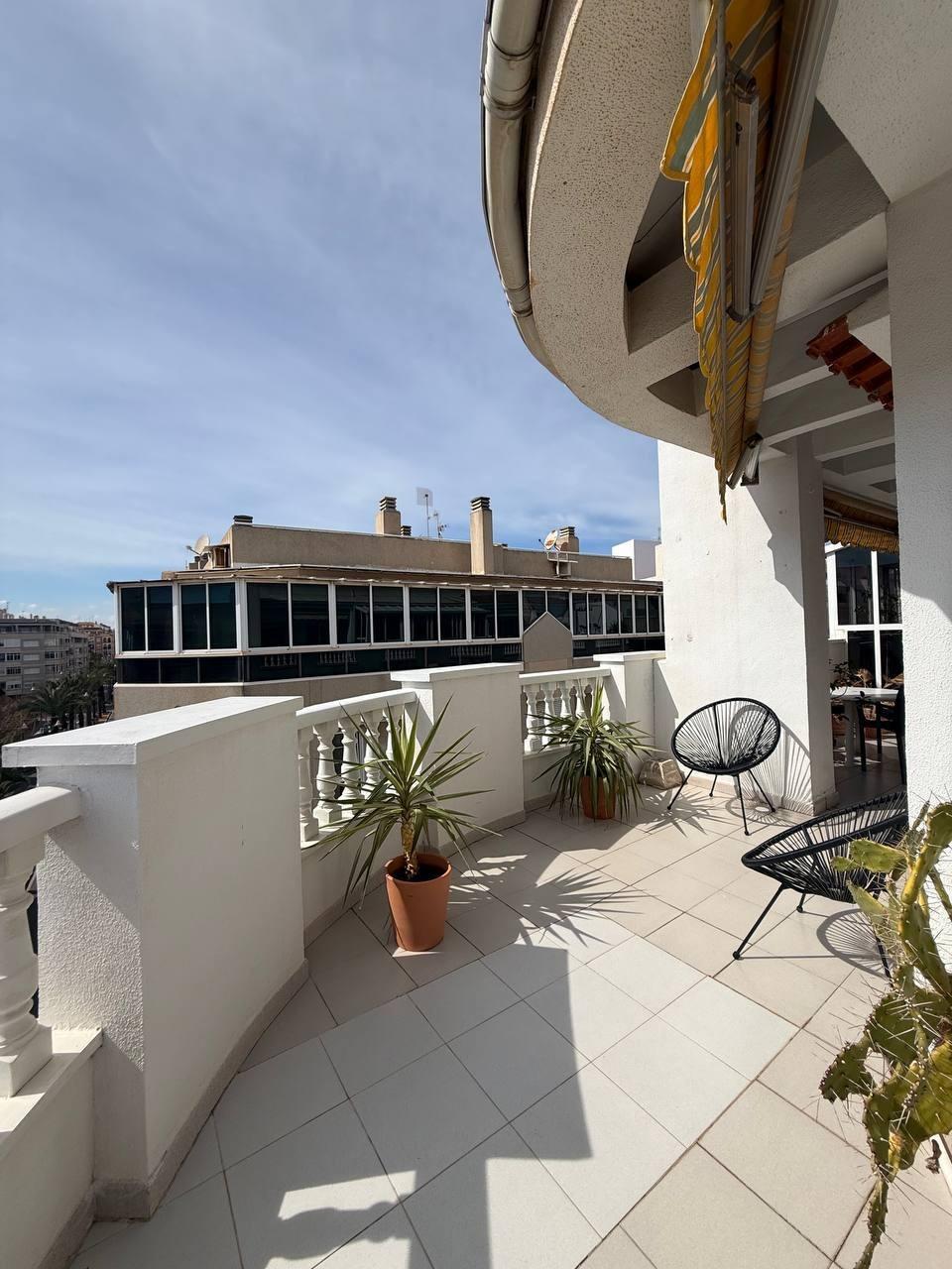Penthouse Eżklużiva f'Torrevieja, Alicante - Stile u Lusso