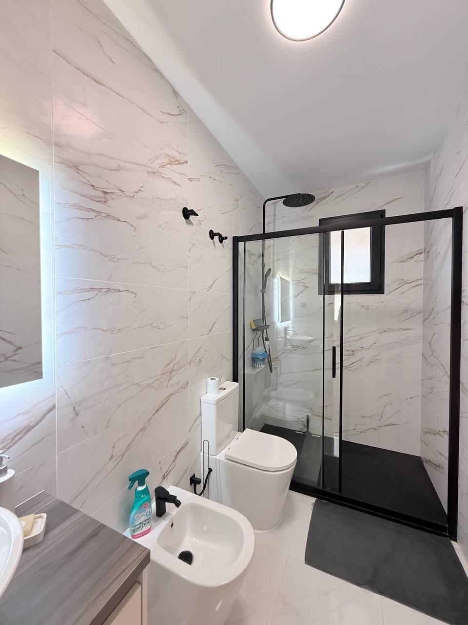 Bathroom in penthouse for sale in Torrevieja