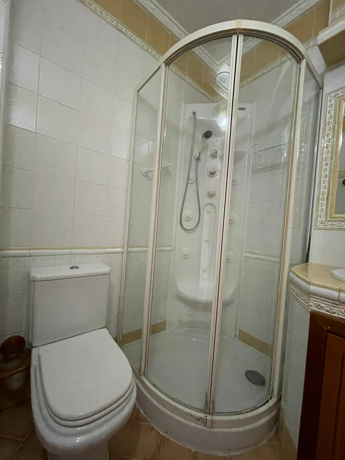 Master bedroom in apartment for sale in Torrevieja