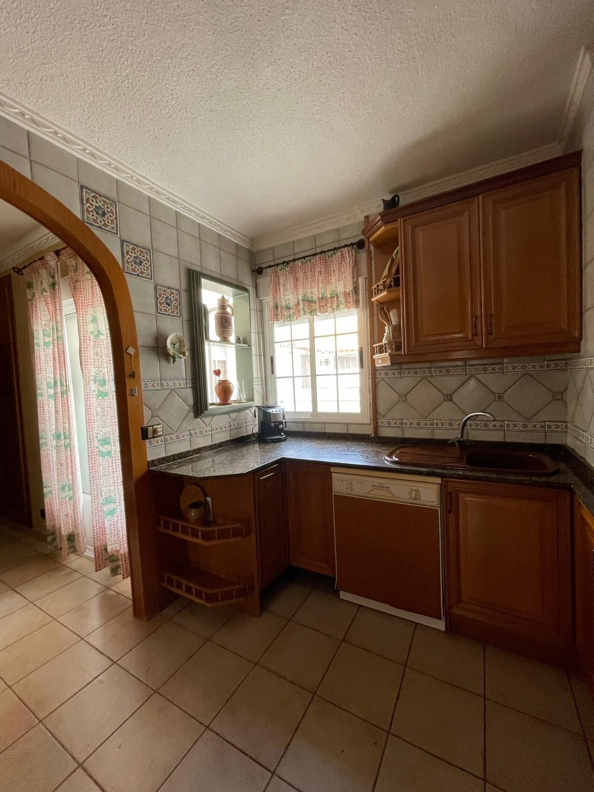 Master bedroom in apartment for sale in Torrevieja