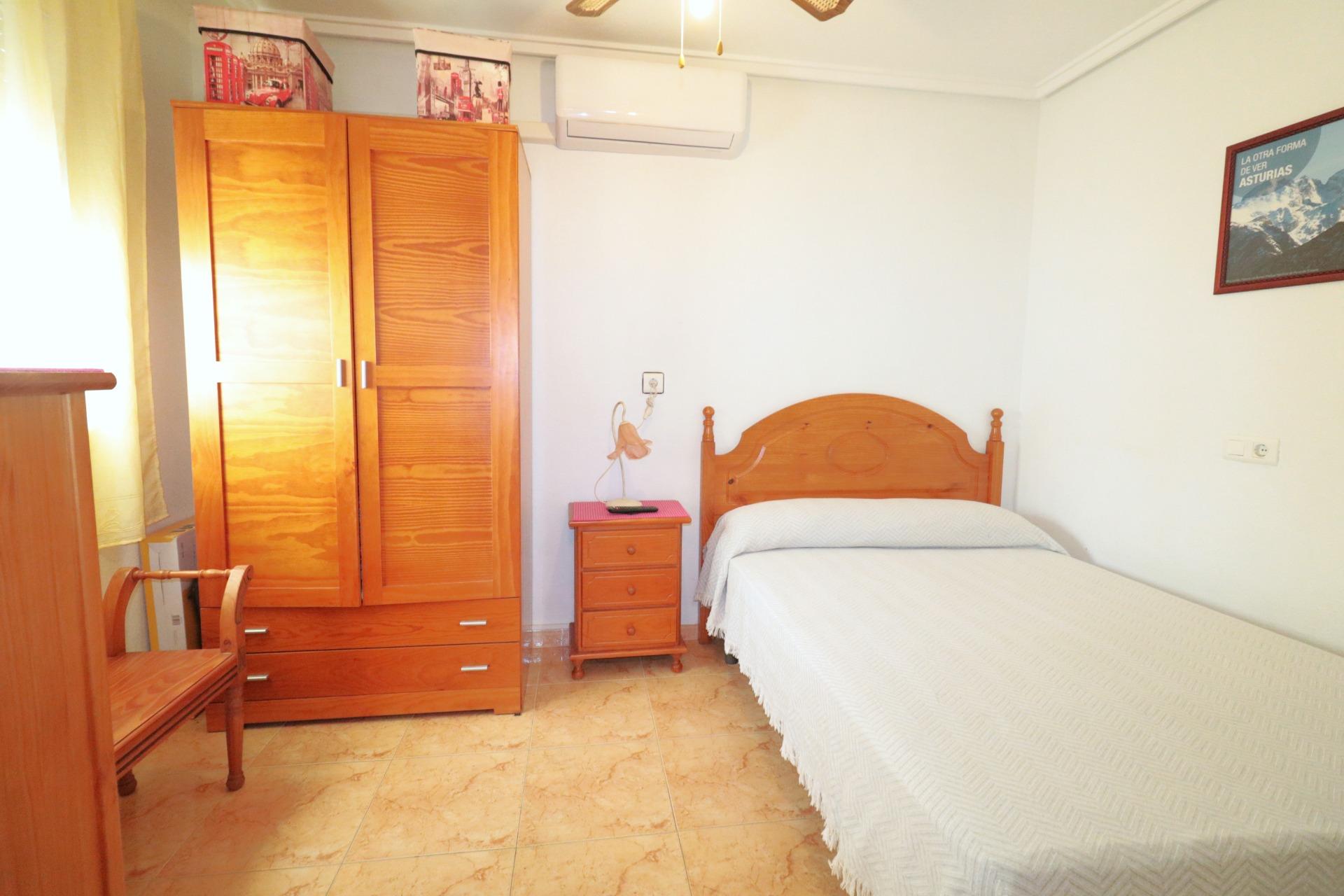 Master bedroom in bungalow for sale in Torrevieja