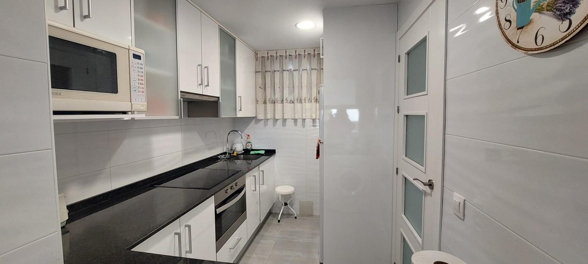 Kitchen in apartment for sale in Benidorm