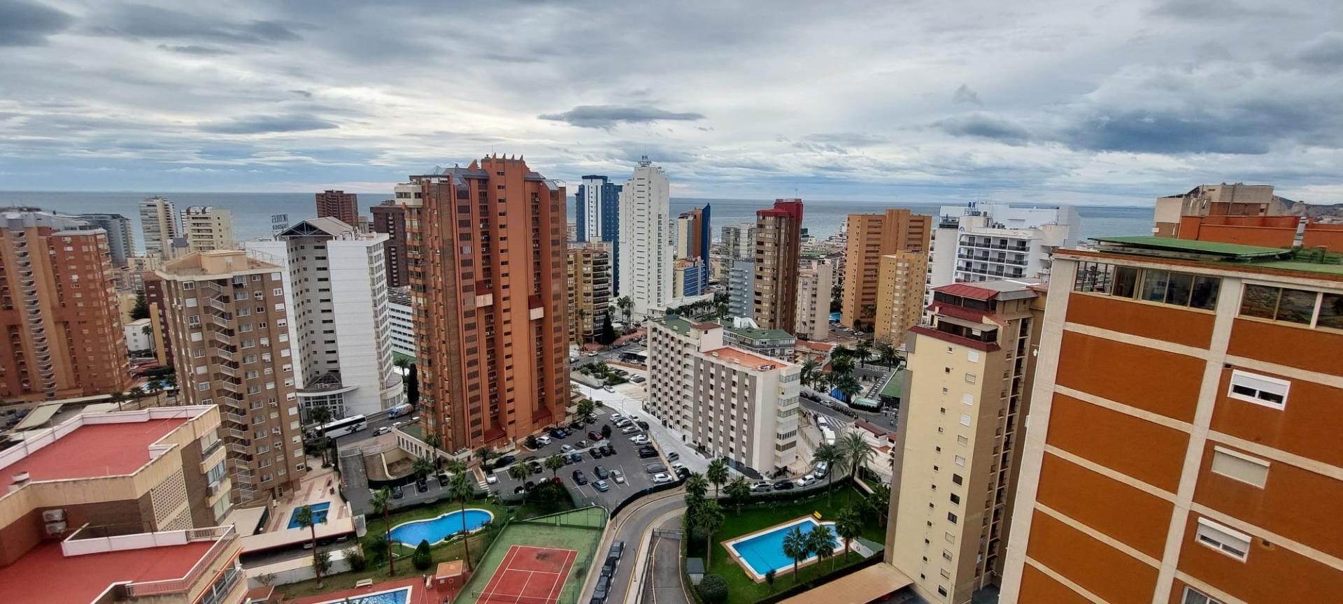 Bathroom in apartment for sale in Benidorm