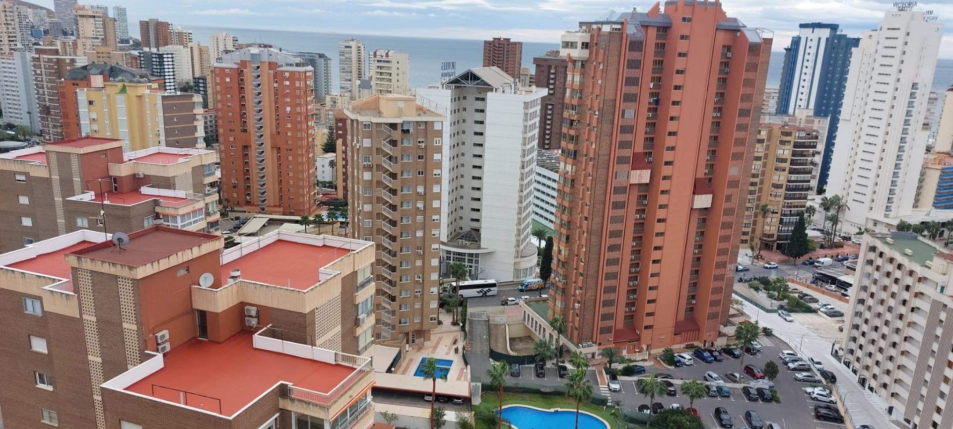 Bedroom in apartment for sale in Benidorm