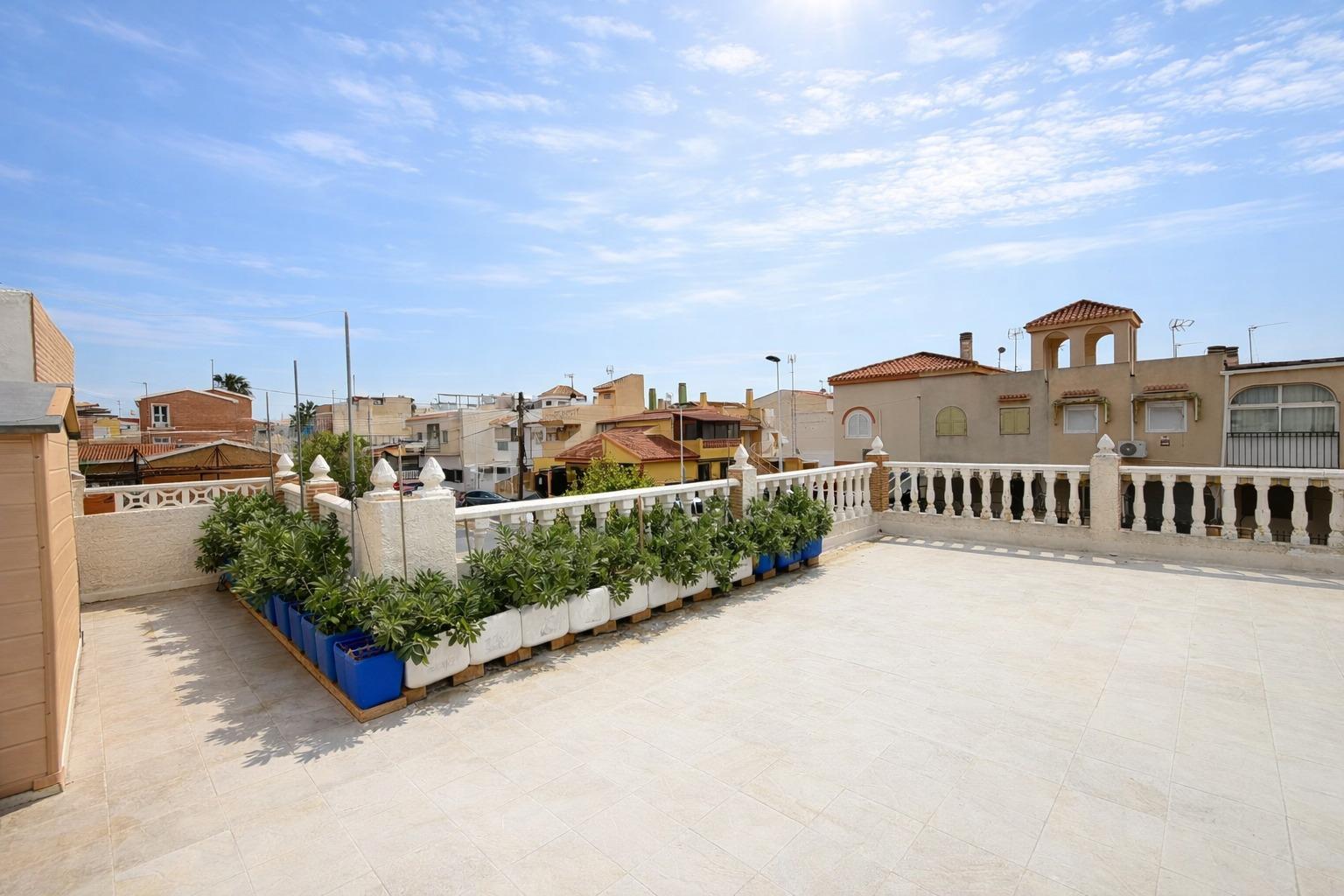 Garden in villa for sale in Lo Pagan
