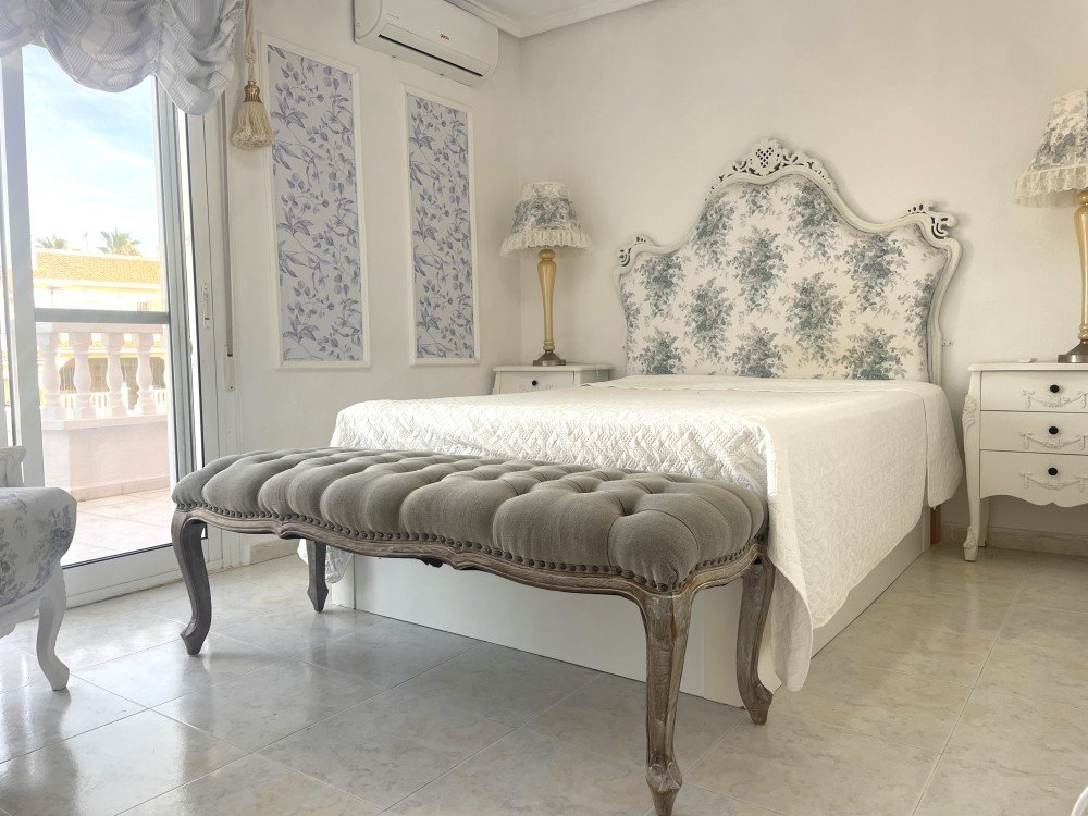 Pool area in bungalow for sale in Benijofar