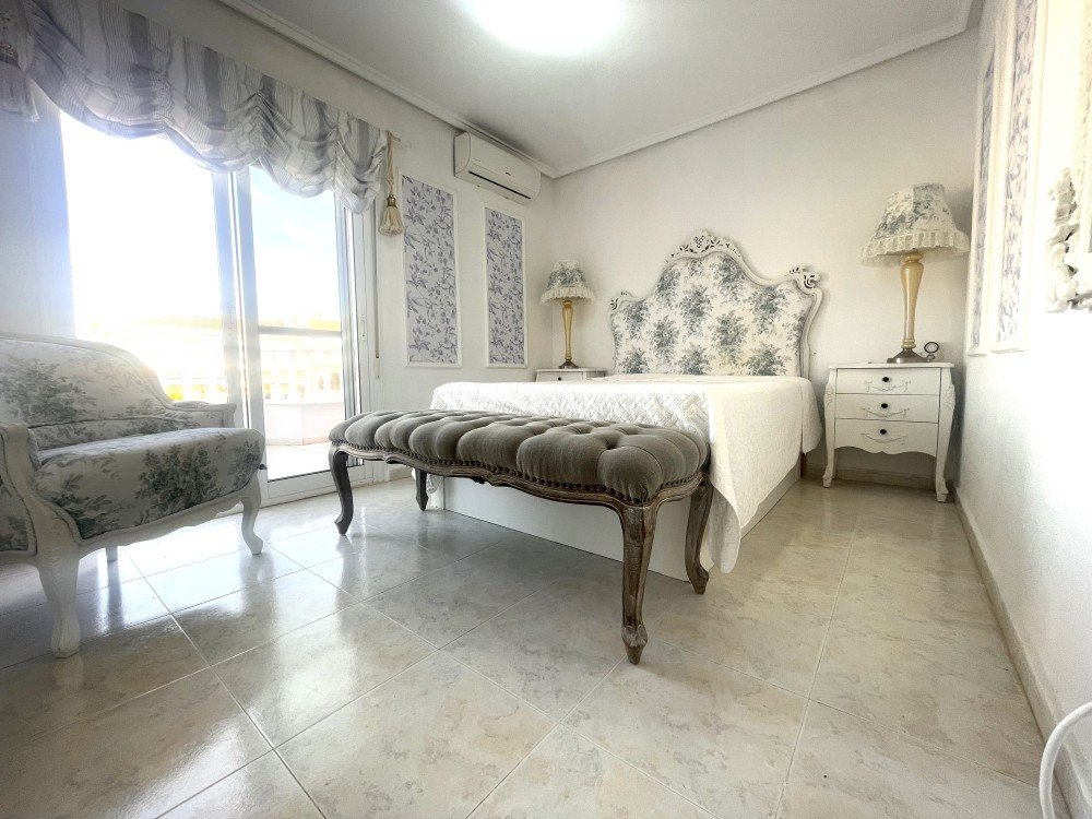 Garden in bungalow for sale in Benijofar