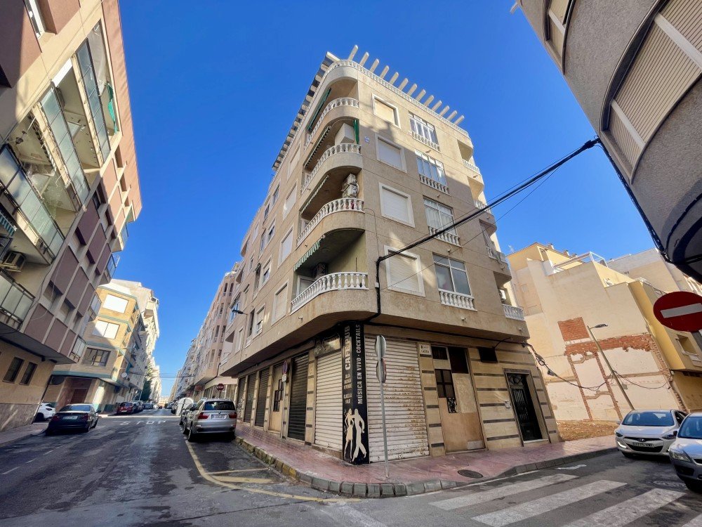 Dining area in apartment for sale in Torrevieja