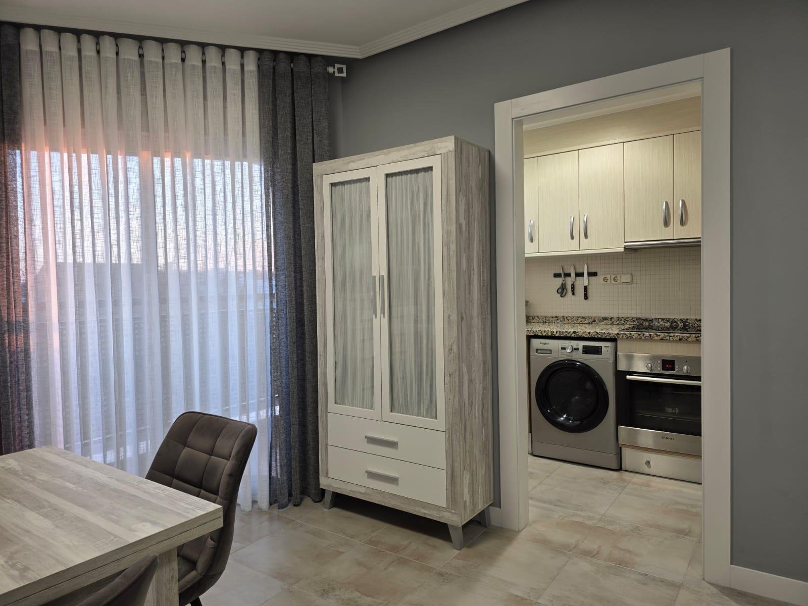 Bedroom in apartment for sale in Torrevieja