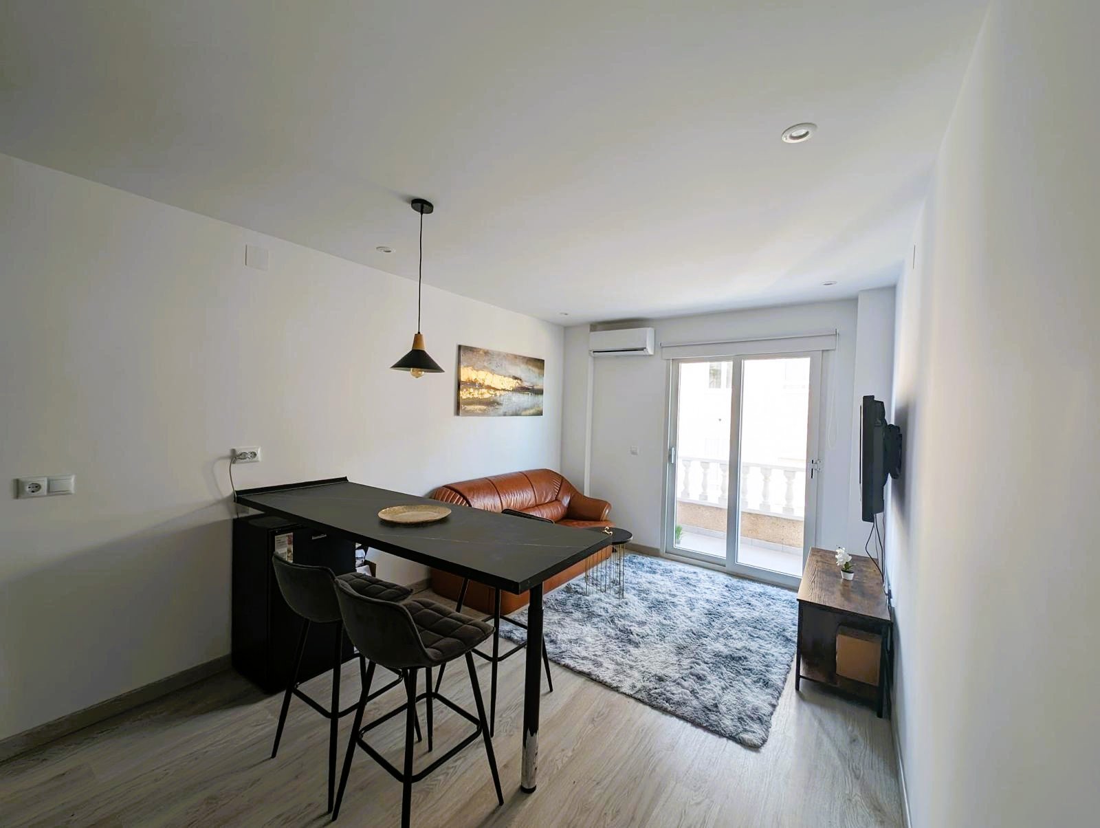 Bedroom in apartment for sale in Torrevieja