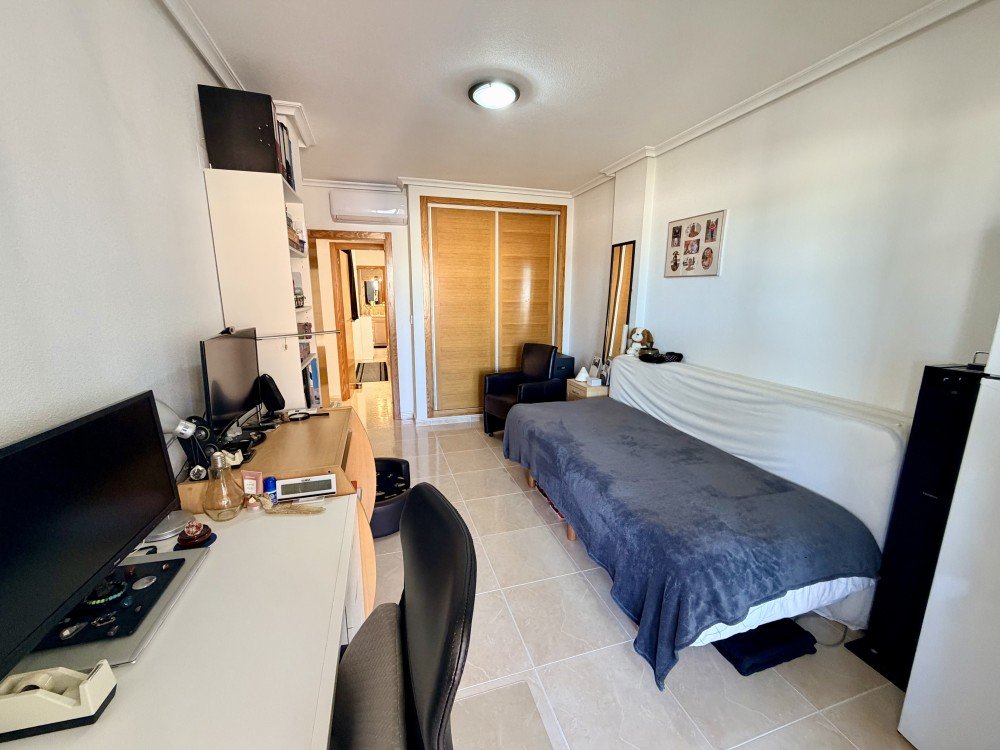 Kitchen in apartment for sale in San Fulgencio