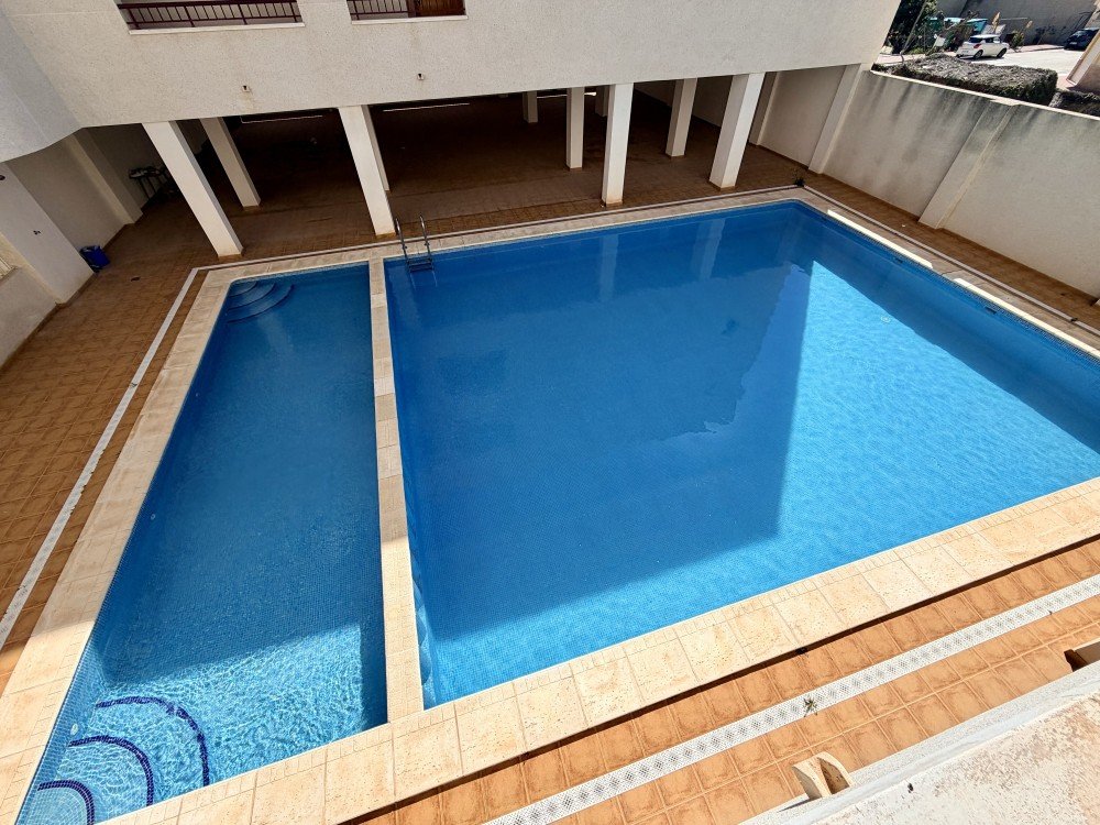 Pool area in apartment for sale in San Fulgencio
