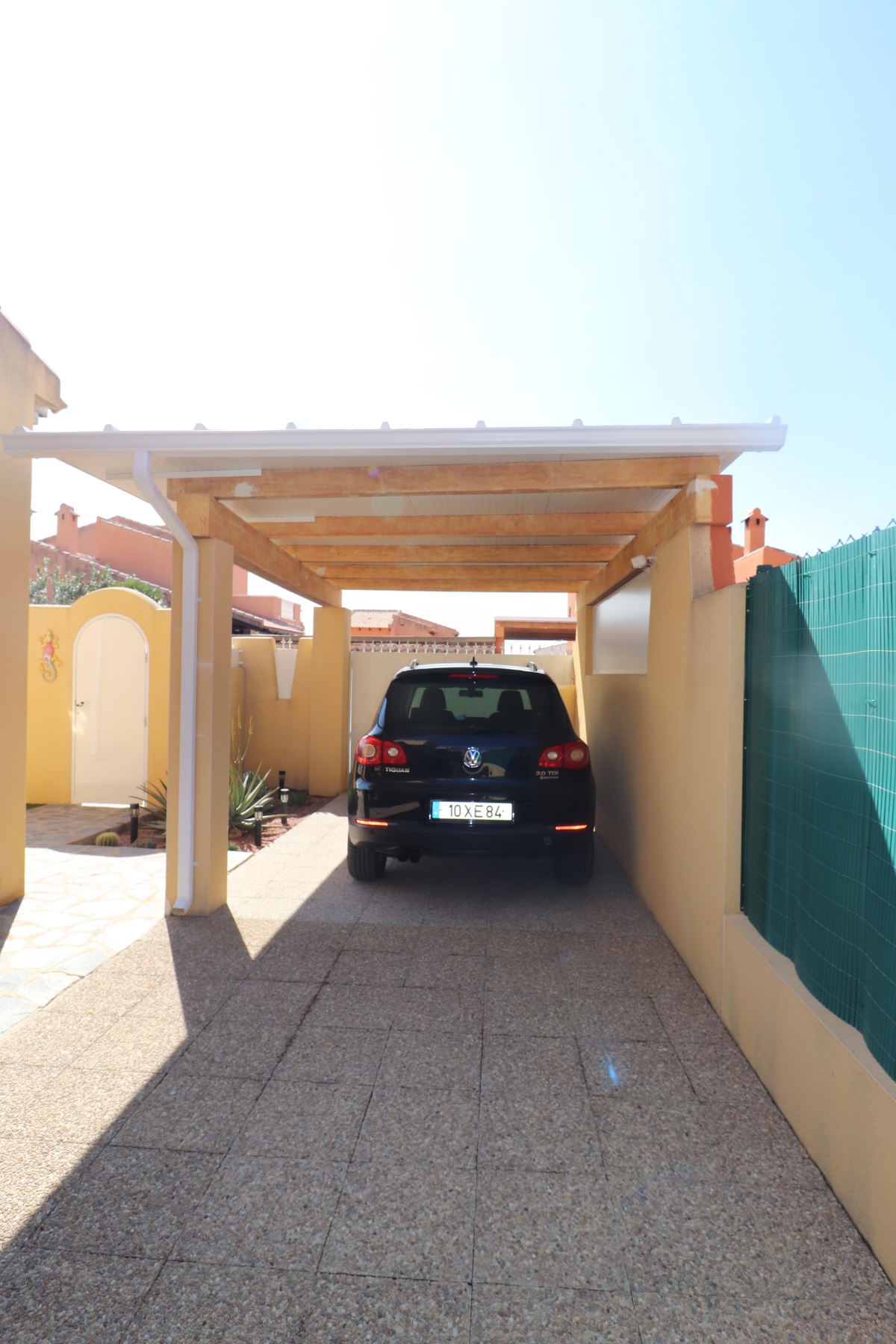 Garden in villa for sale in Fortuna