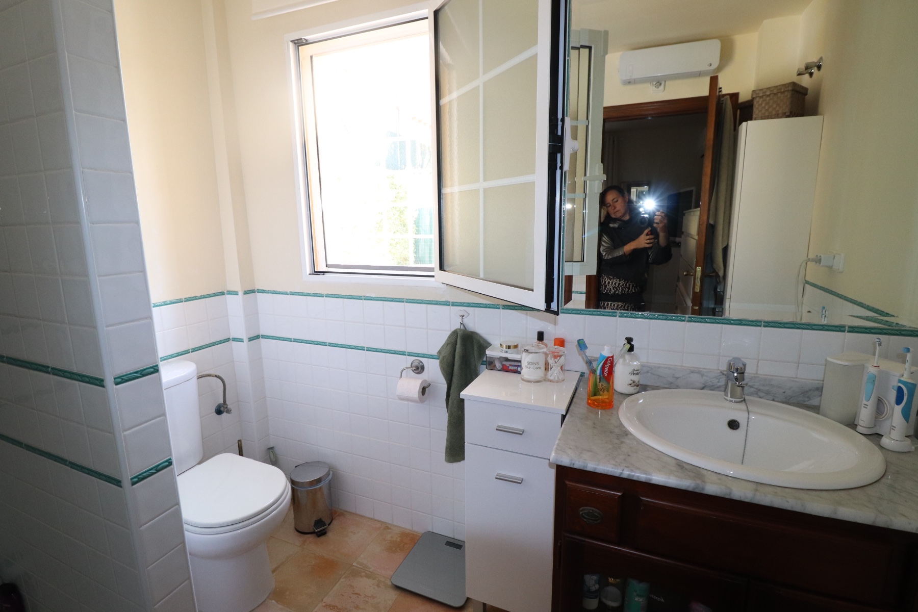 Bedroom in villa for sale in Fortuna