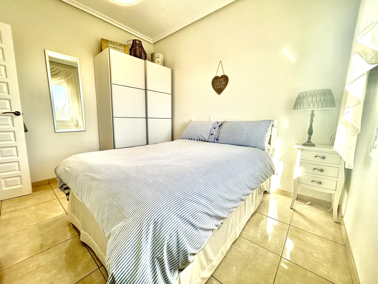 Living room in villa for sale in Villamartin