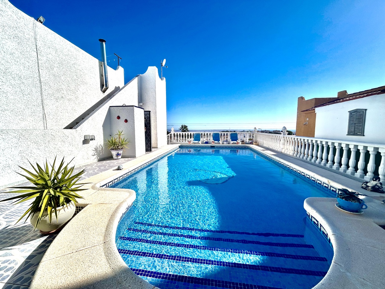 Exterior view in villa for sale in Villamartin