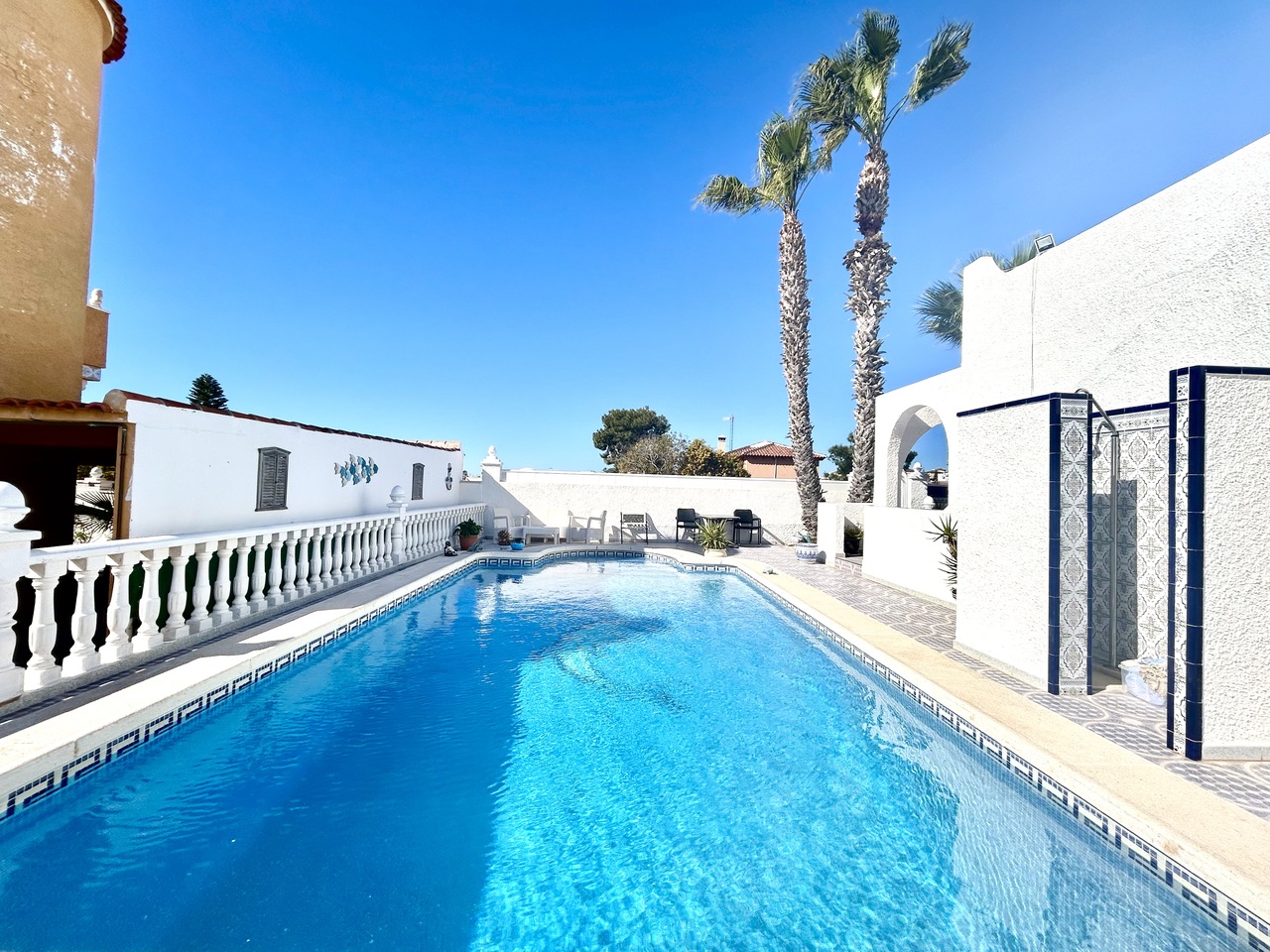 Living room in villa for sale in Villamartin