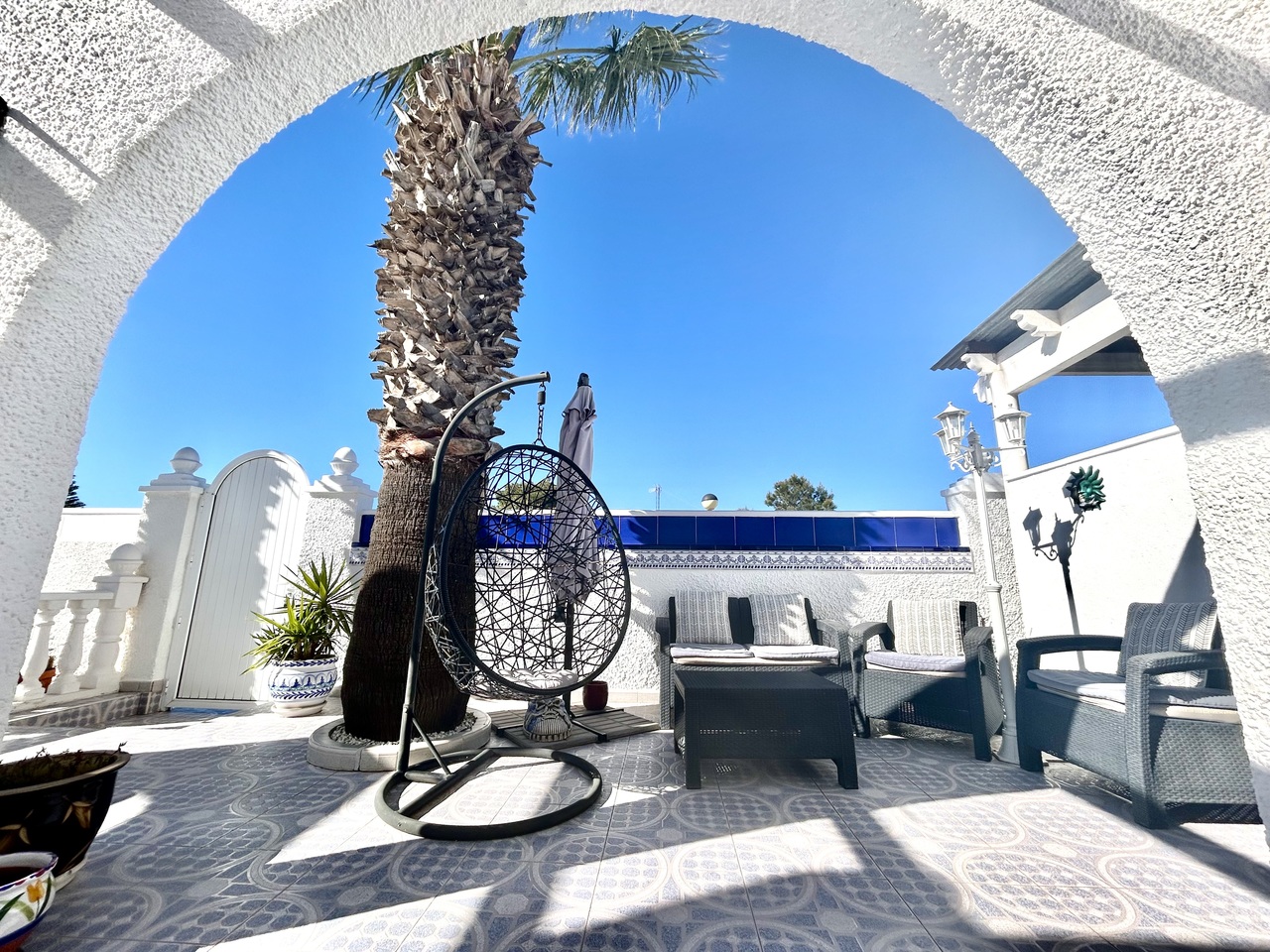 Terrace in villa for sale in Villamartin