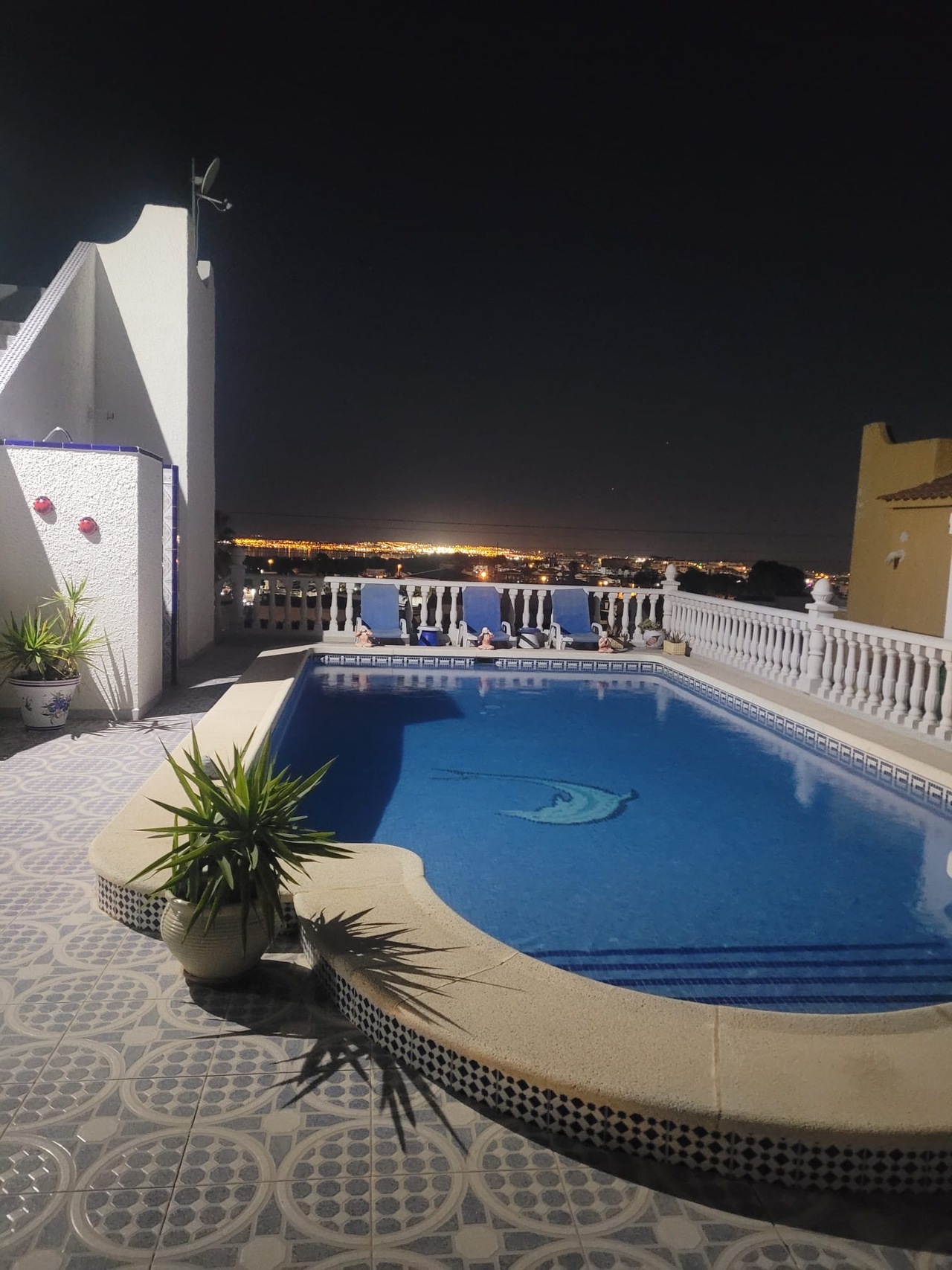 Garden in villa for sale in Villamartin
