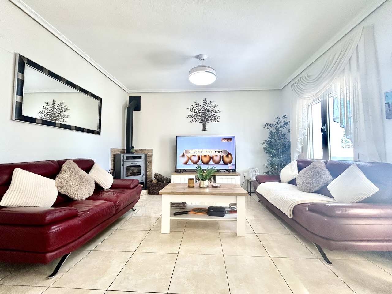 Bedroom in villa for sale in Villamartin