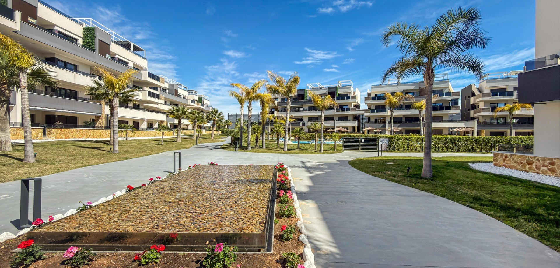Bedroom in apartment for sale in Orihuela Costa