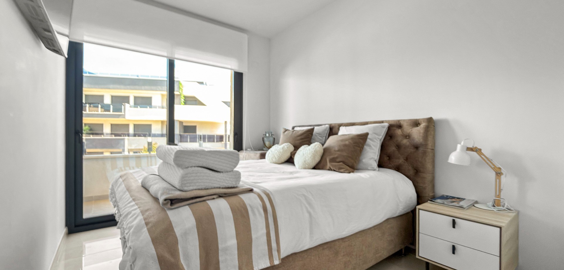 Step into refined coastal living with this exceptional 3-bedroom, 2-bathroom apartment, ideally loca