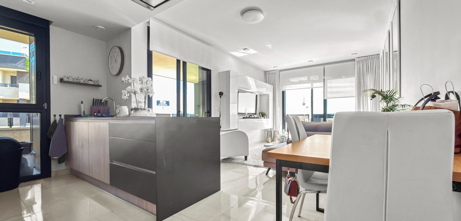 Garden in apartment for sale in Orihuela Costa