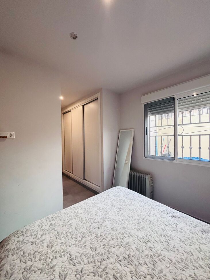 Master bedroom in apartment for sale in Los Altos - Dream Hills