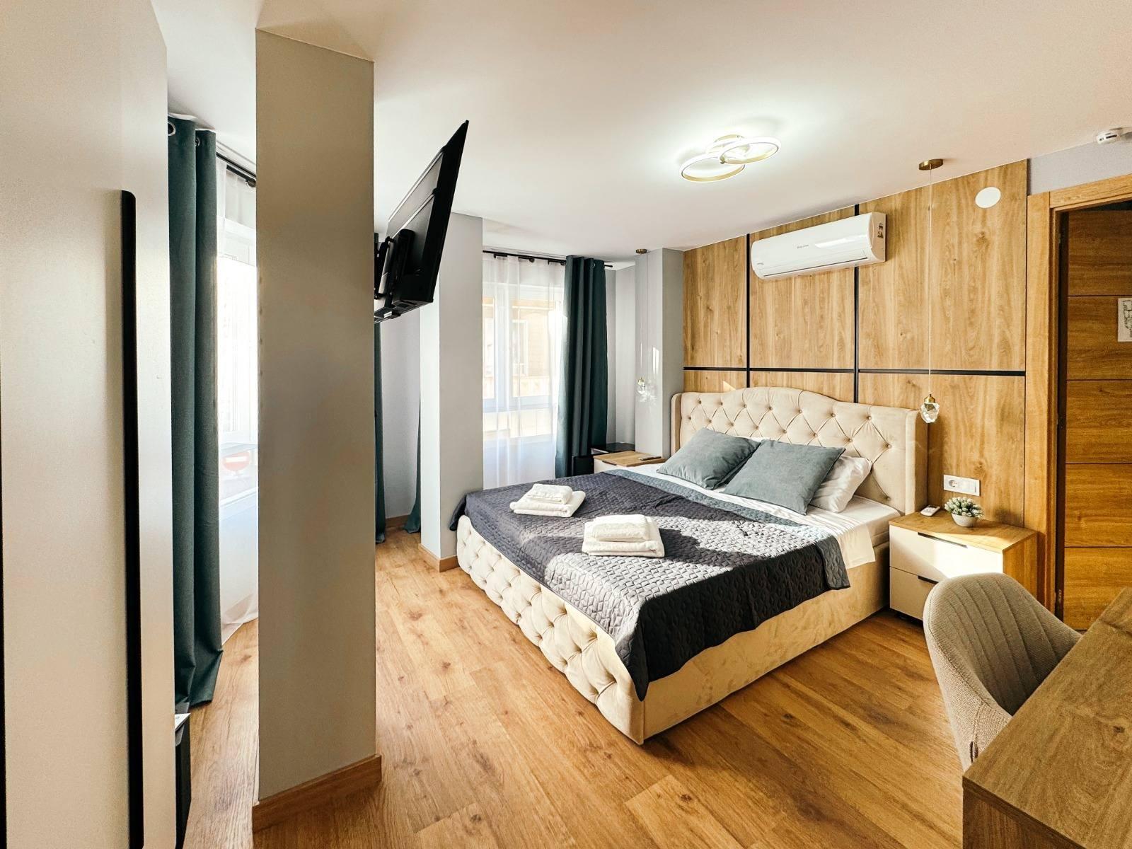 Bedroom in commercial for sale in Torrevieja