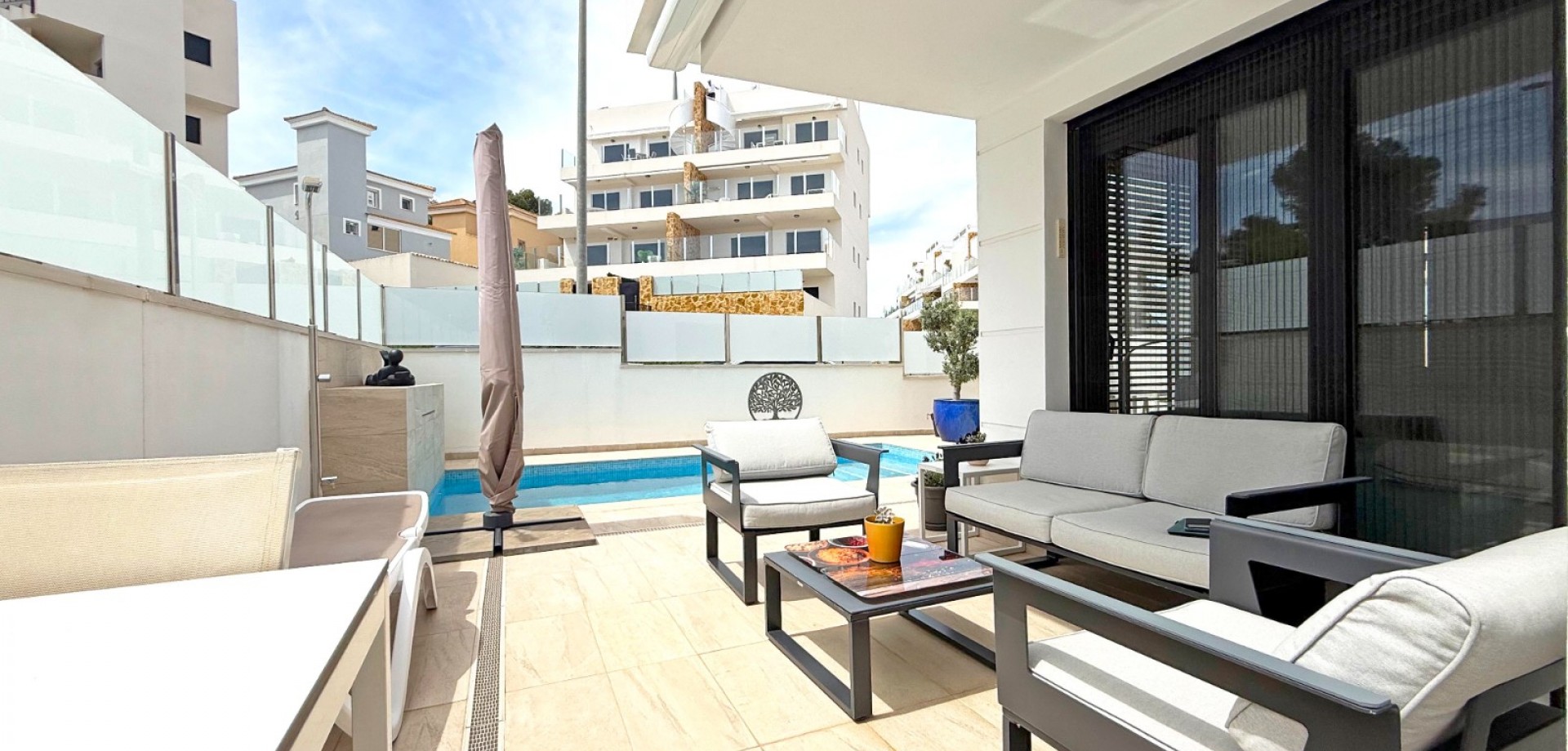 Living room in villa for sale in Orihuela Costa