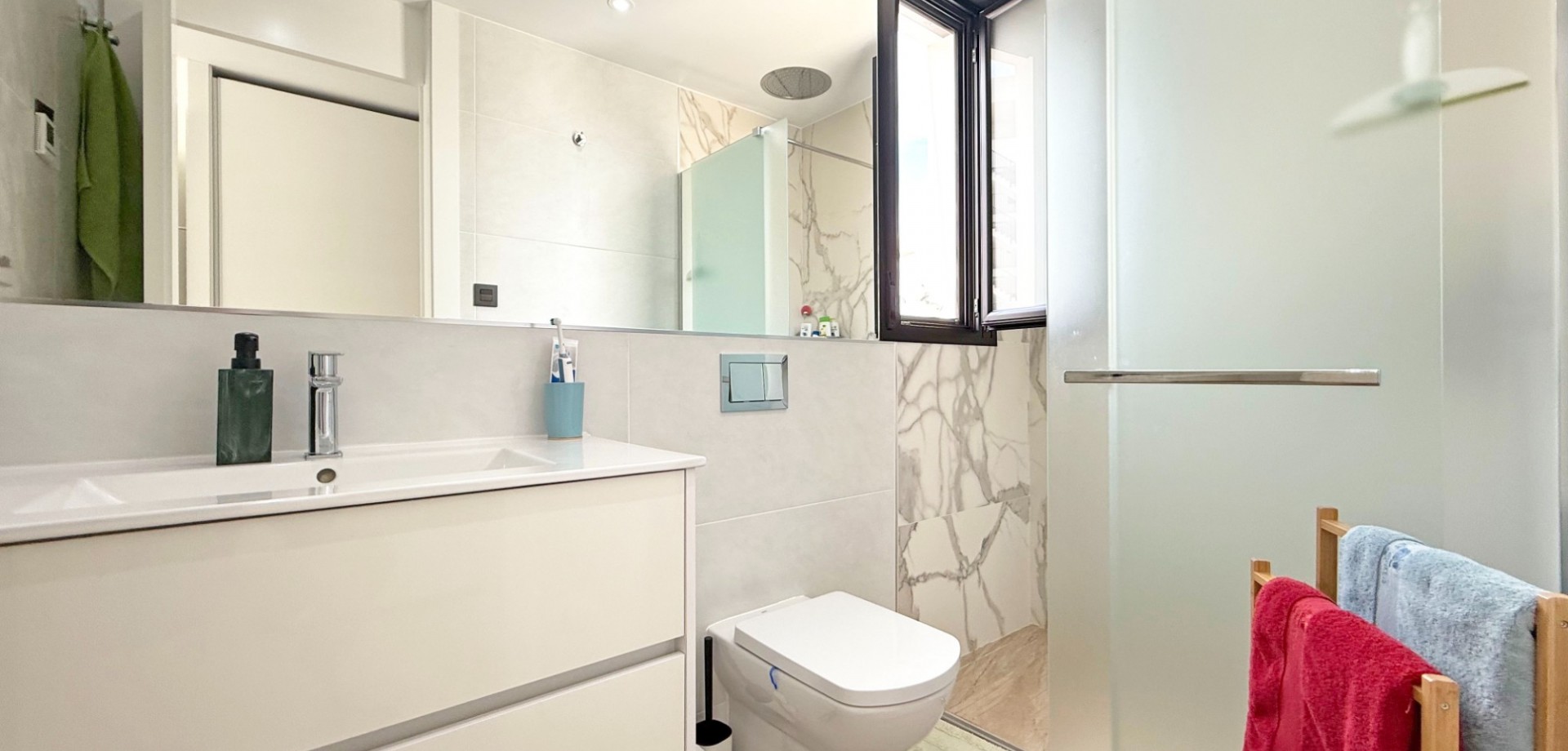 Bedroom in villa for sale in Orihuela Costa