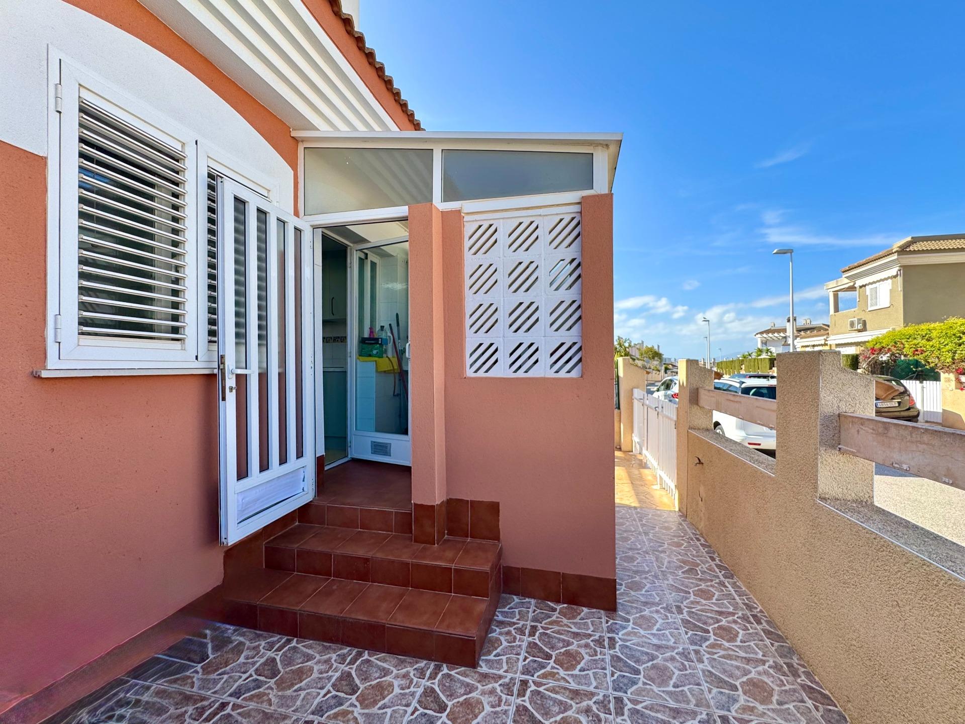 Dining area in terraced for sale in Gran Alacant