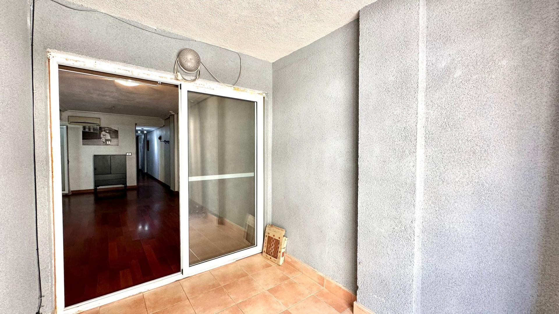 Terrace in apartment for sale in Torrevieja