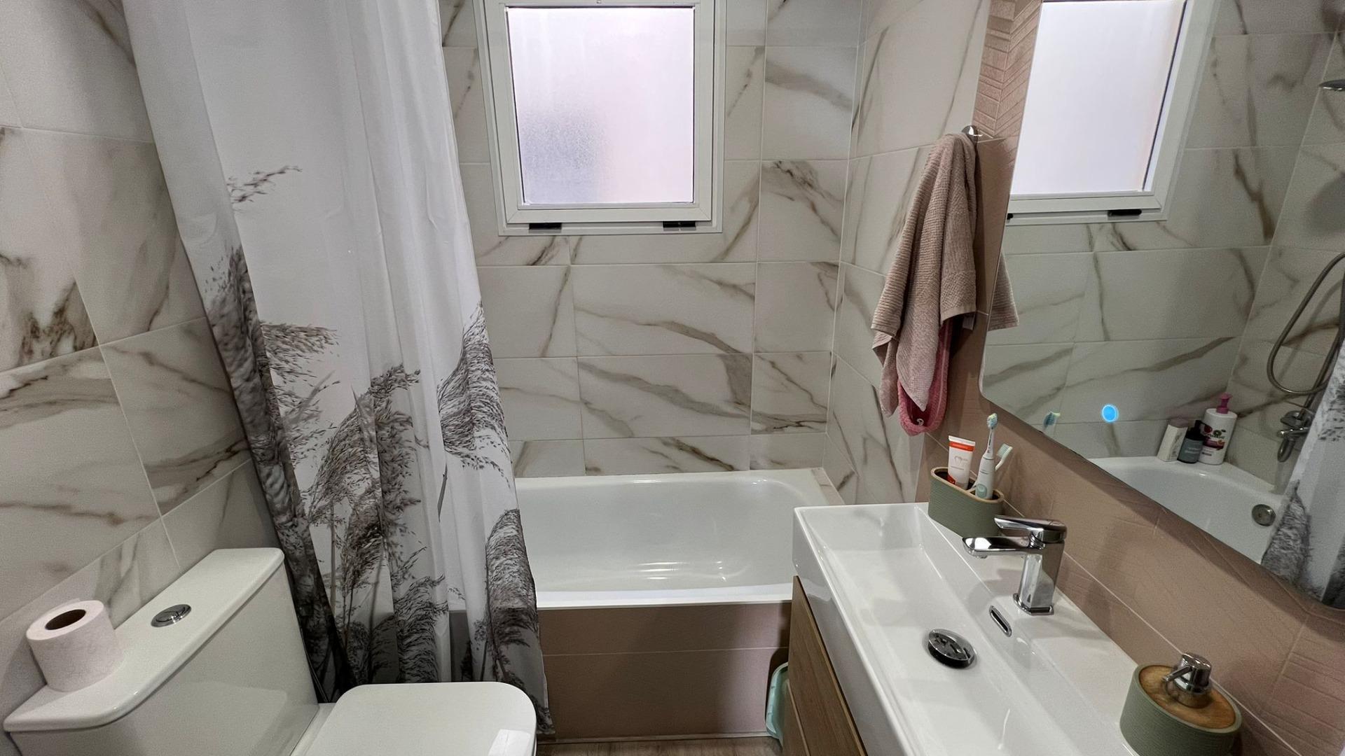 Garden in apartment for sale in Torrevieja
