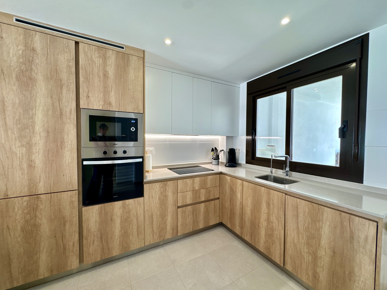 Bedroom in apartment for sale in Pilar de La Horadada