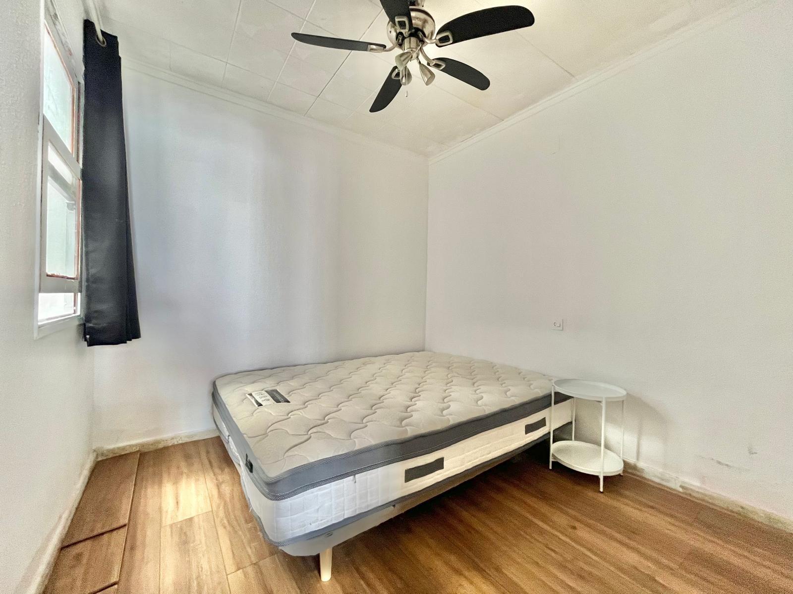 Bedroom in bungalow for sale in Torrevieja