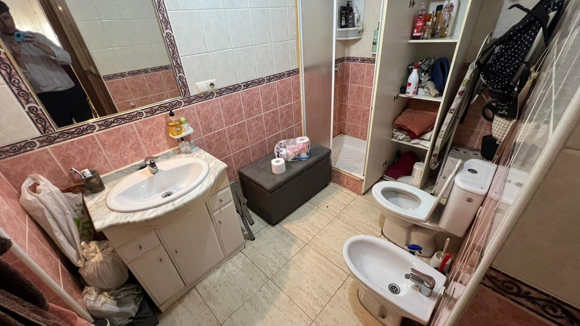 Master bedroom in apartment for sale in Torrevieja